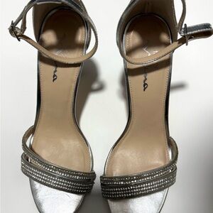 Elegant Silver Strappy Women's Sandals